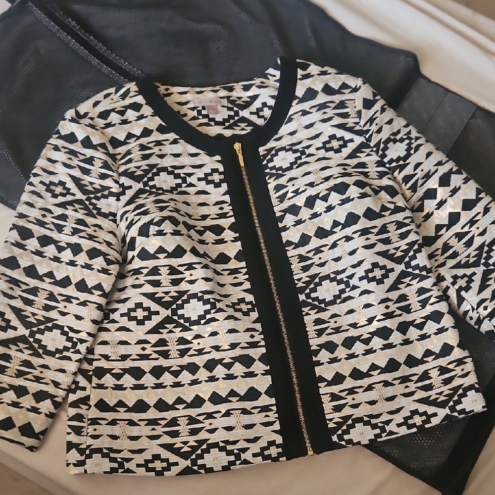 Chic Black and White Patterned Jacket